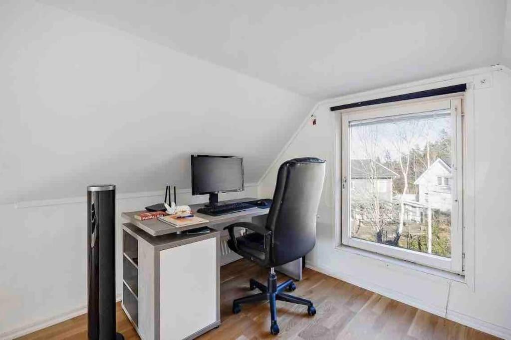 Mysigt Hus Med Natur & Jacuzzi I Olofstorp Göteborg Zewnętrze zdjęcie