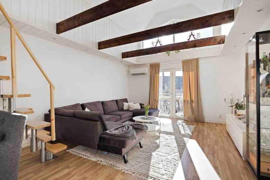 Mysigt Hus Med Natur & Jacuzzi I Olofstorp Göteborg Zewnętrze zdjęcie