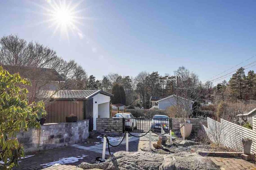 Mysigt Hus Med Natur & Jacuzzi I Olofstorp Göteborg Zewnętrze zdjęcie